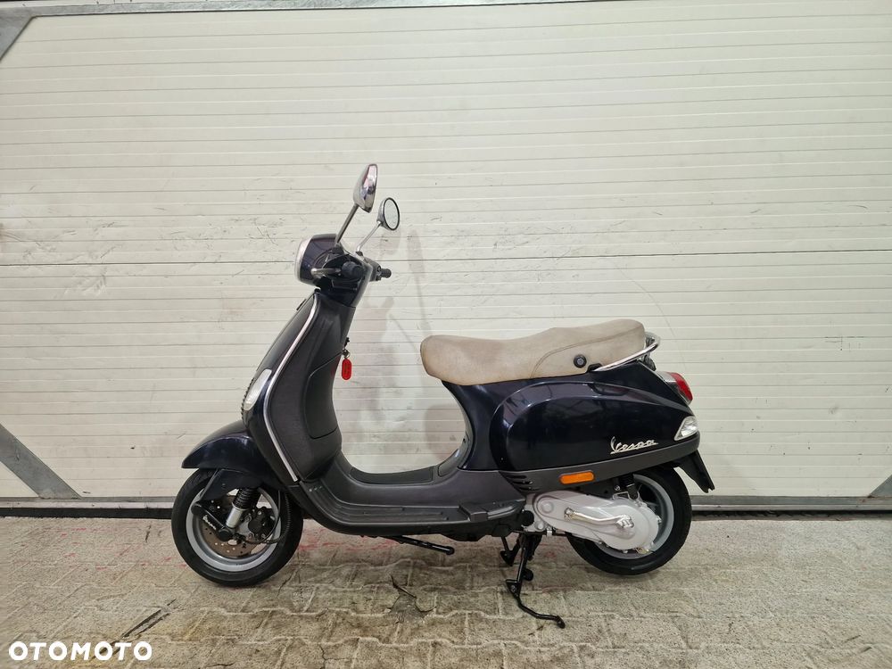 Piaggio Vespa - 1
