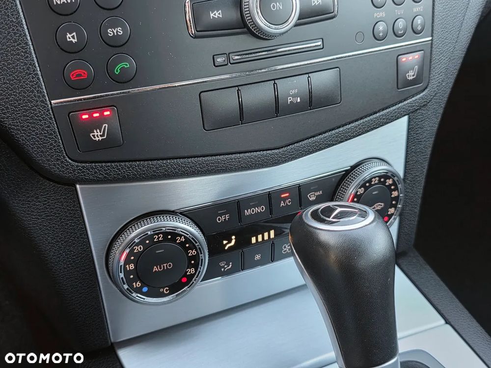 Mercedes-Benz Klasa C 200 CDI DPF Automatik Avantgarde - 27