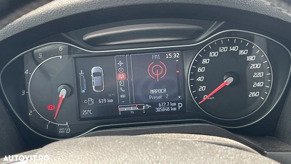 Ford Galaxy 2.0 TDCi Powershift Titanium - 9