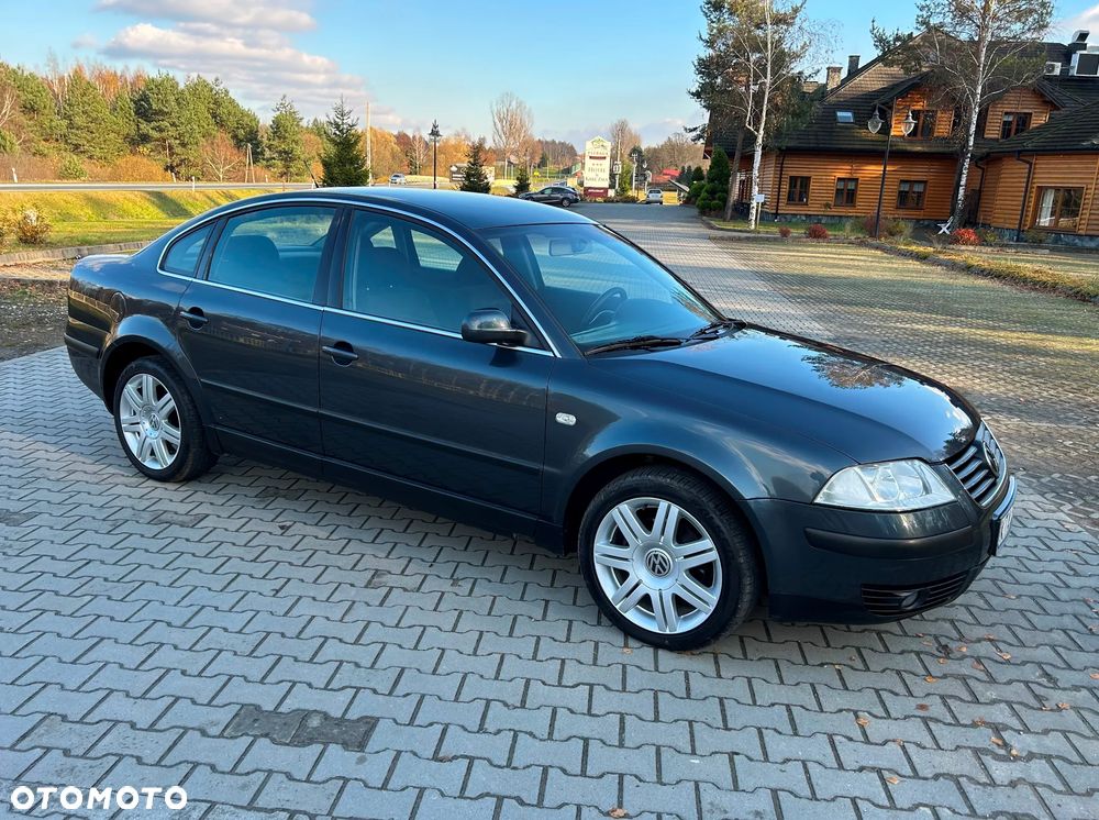 Volkswagen Passat 1.9 TDI Highline - 2