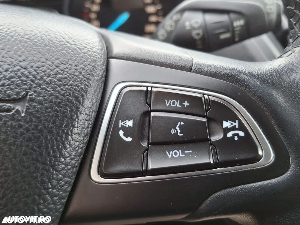 Ford Kuga 2.0 EcoBlue Aut. 4x4 TITANIUM - 11