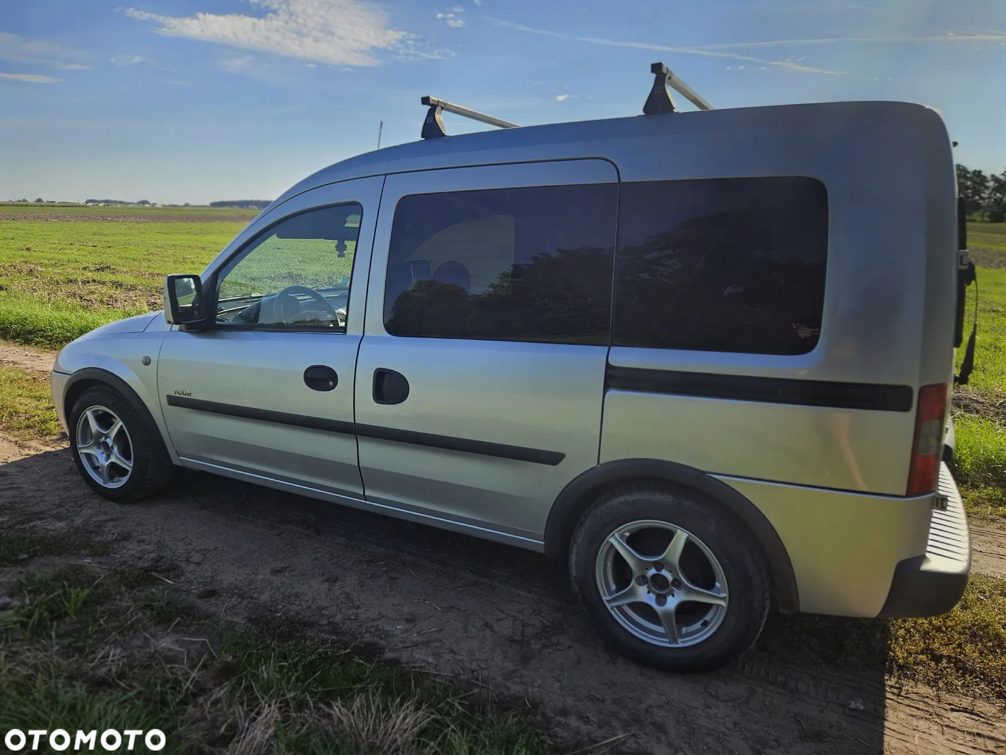 Opel Combo Tour 1.6 Comfort - 2