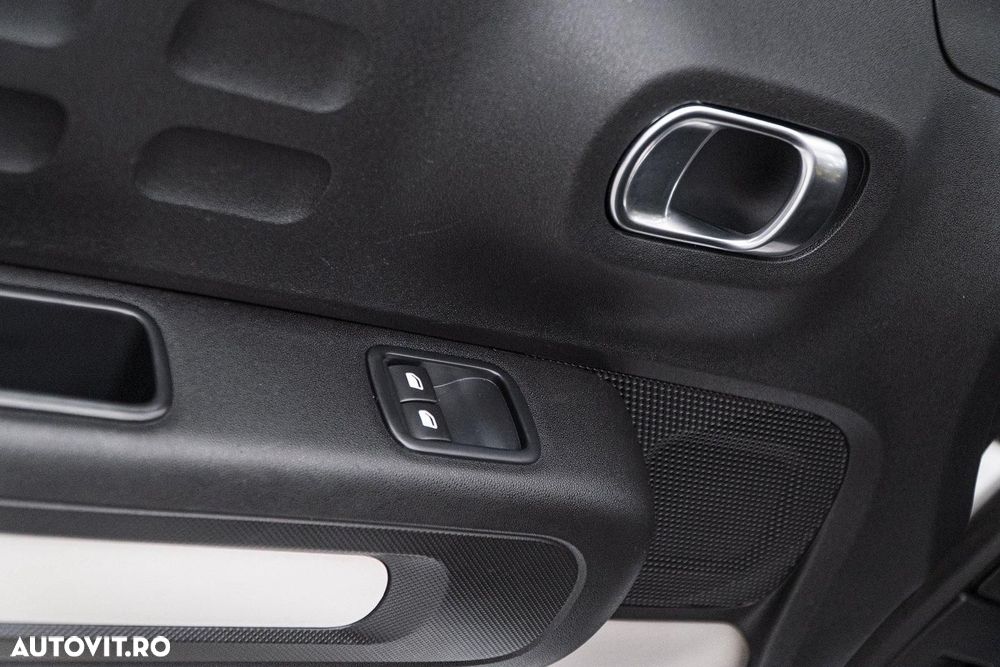 Citroën C3 1.2 PureTech S&S BVM5 Shine - 17