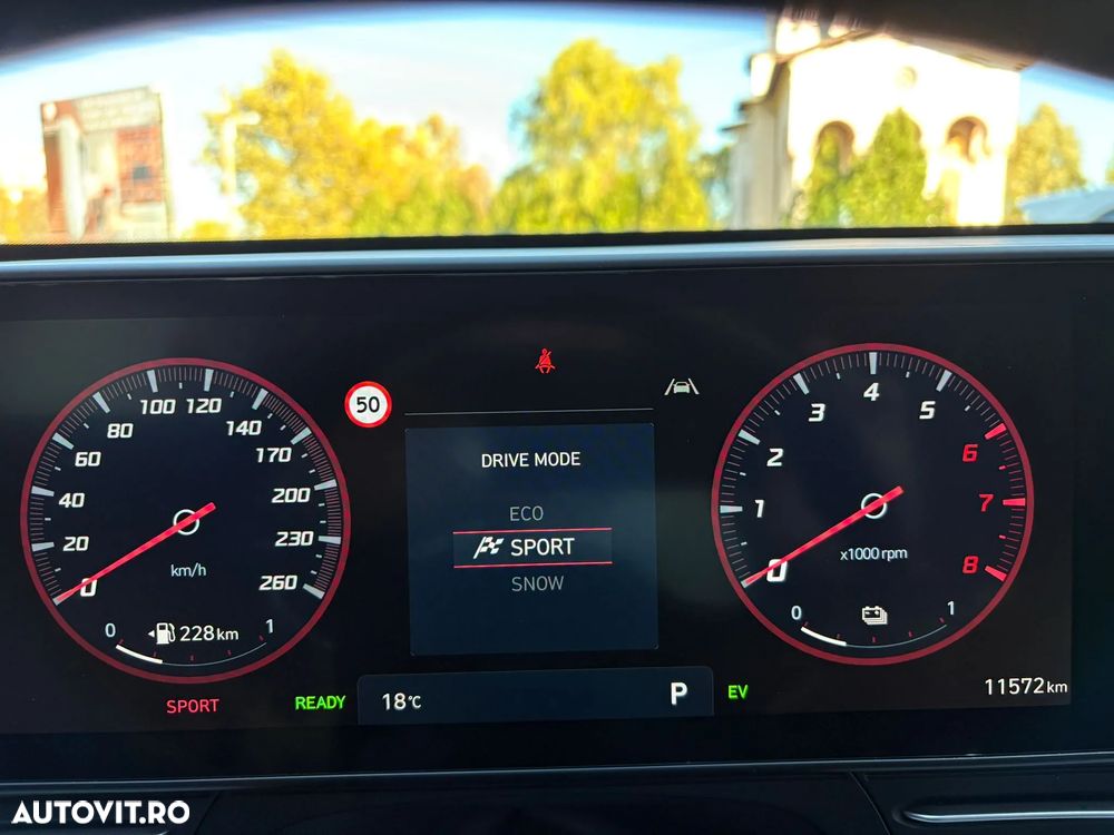 Hyundai KONA 1.6 GDI 141 CP 2WD 6DCT HEV Luxury - 9