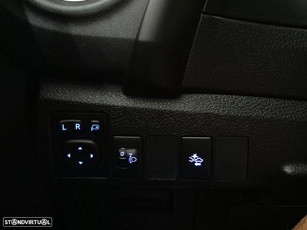 Toyota Auris 1.8 HSD Exclusive - 13