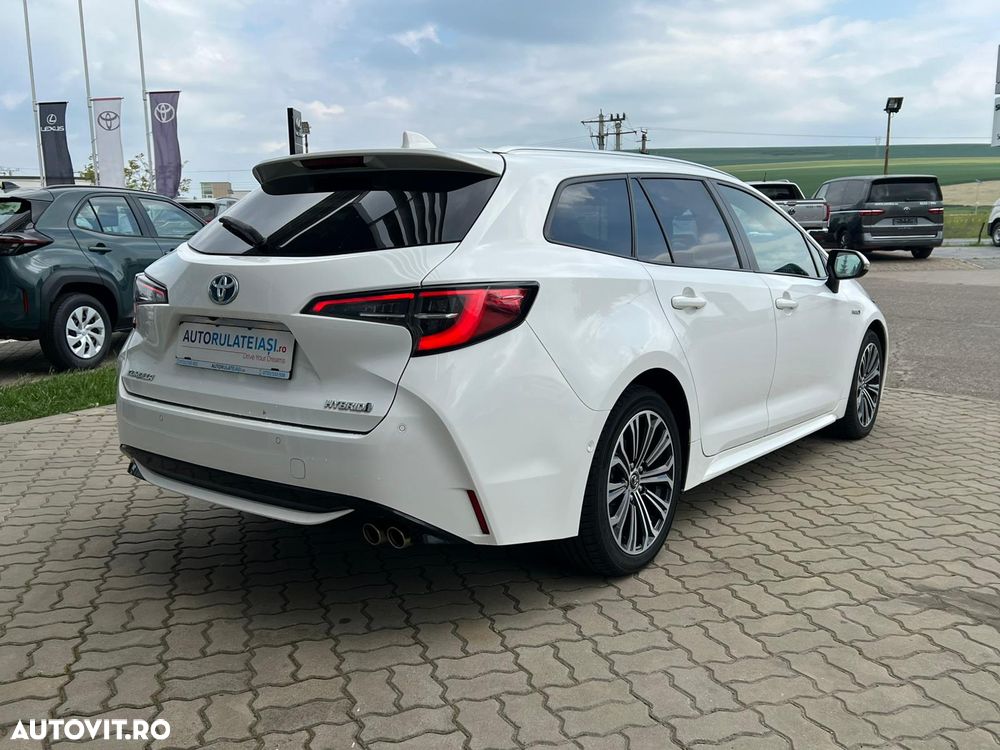 Toyota Corolla - 4