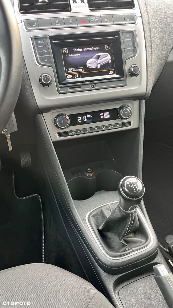 Volkswagen Polo 1.4 TDI Blue Motion Technology Lounge - 25