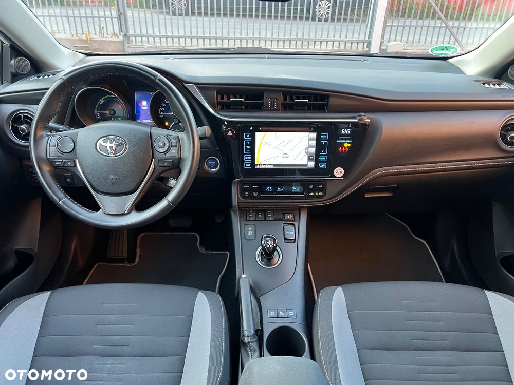 Toyota Auris 1.8 HSD Sol - 24