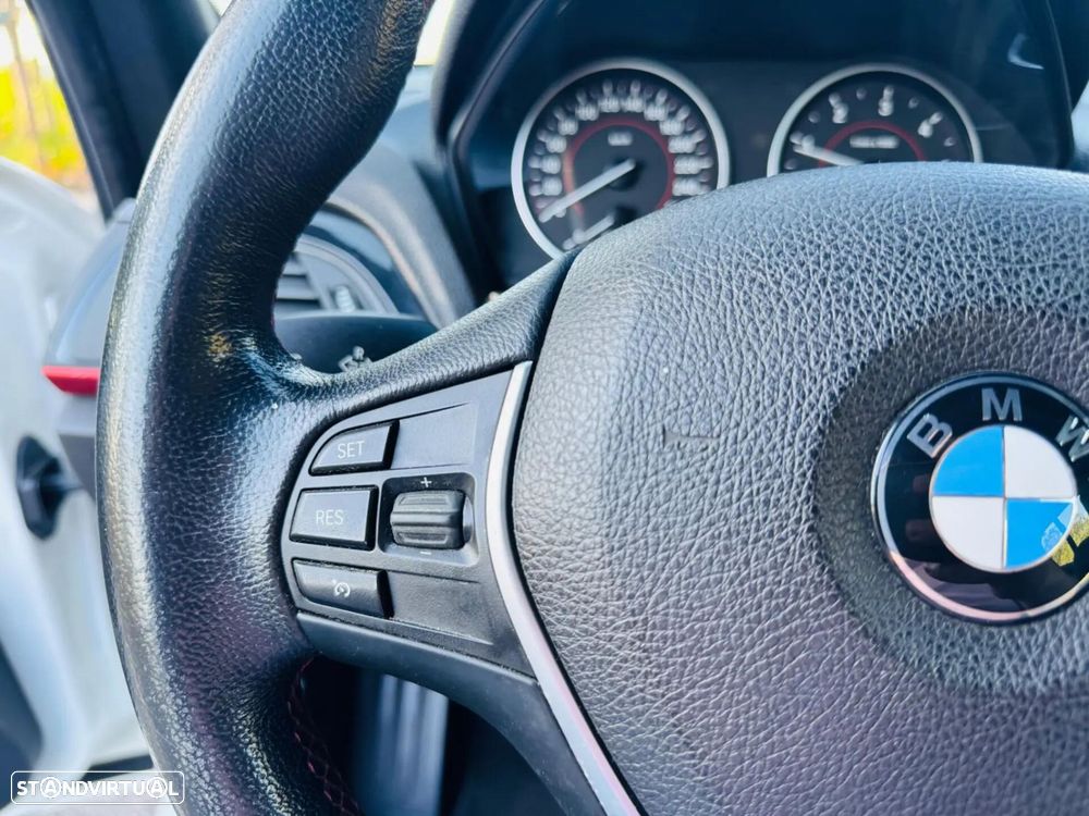 BMW 120 d Sport Line — fotografia 21
