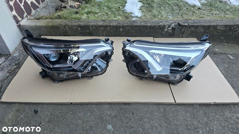 Toyota Rav4 IV Lift 16-19 Lampa Prawa Przód FULL LED - 1