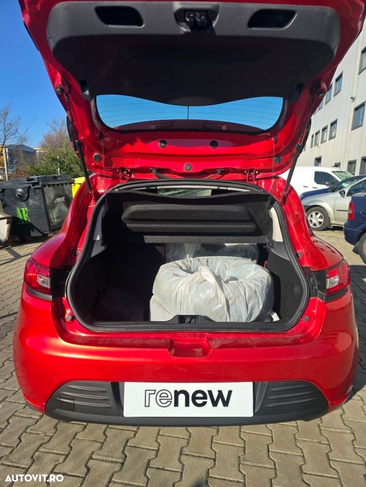 Renault Clio - 9