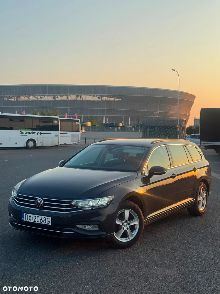 Volkswagen Passat 2021 photo 2