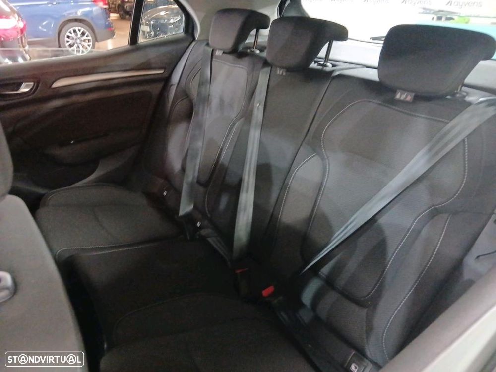 Renault Mégane 1.6 Plug-In Equilibre - 9