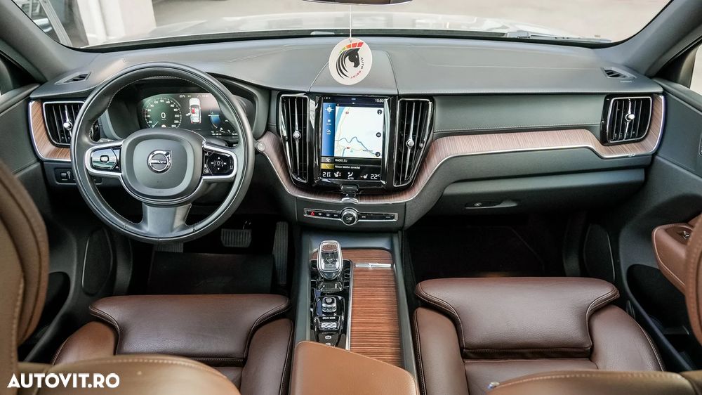 Volvo XC 60 Recharge T6 Twin Engine eAWD Inscription Expression - 11