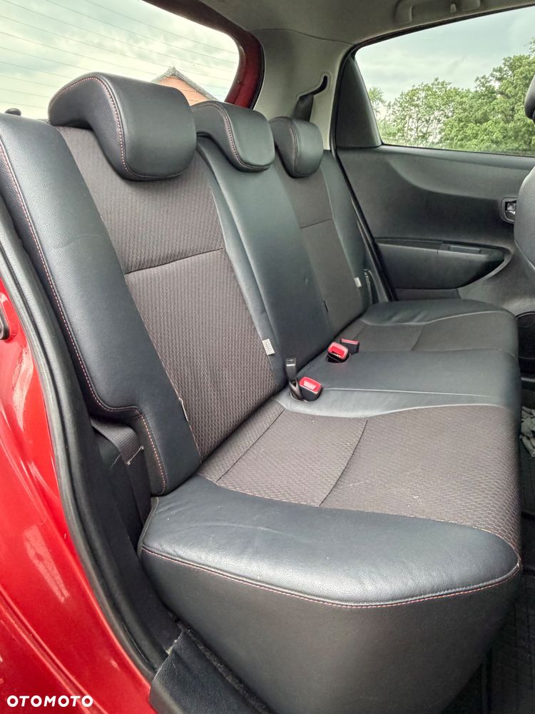 Toyota Yaris 1.33 Premium - 16