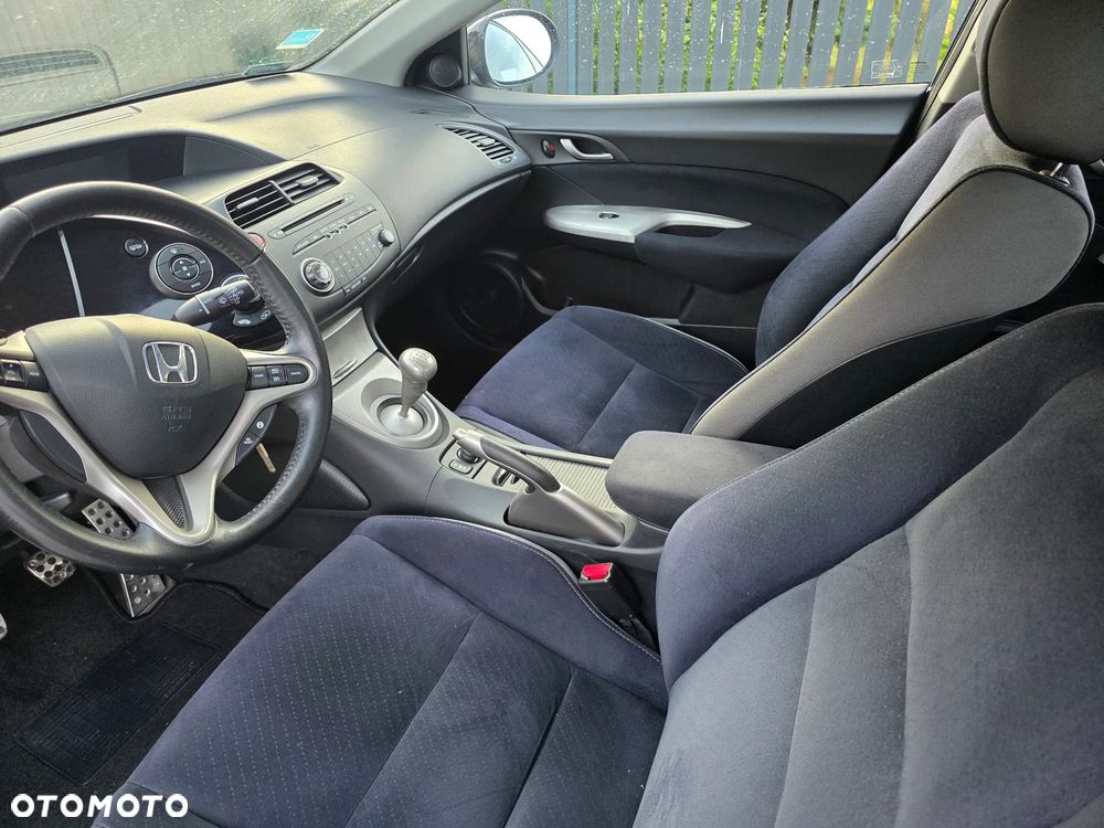 Honda Civic 1.8 Comfort - 9