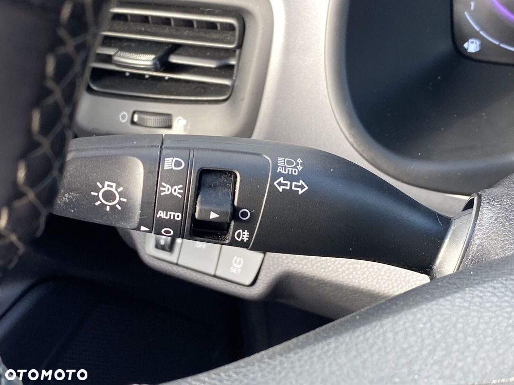 Kia Stonic - 19