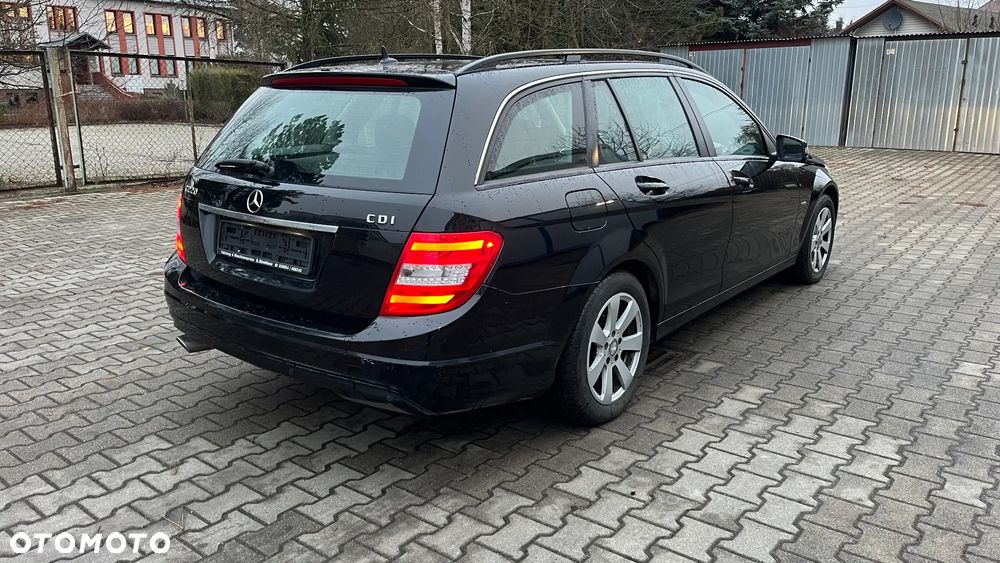 Mercedes-Benz Klasa C 220 T CDI DPF (BlueEFFICIENCY) 7G-TRONIC - 7