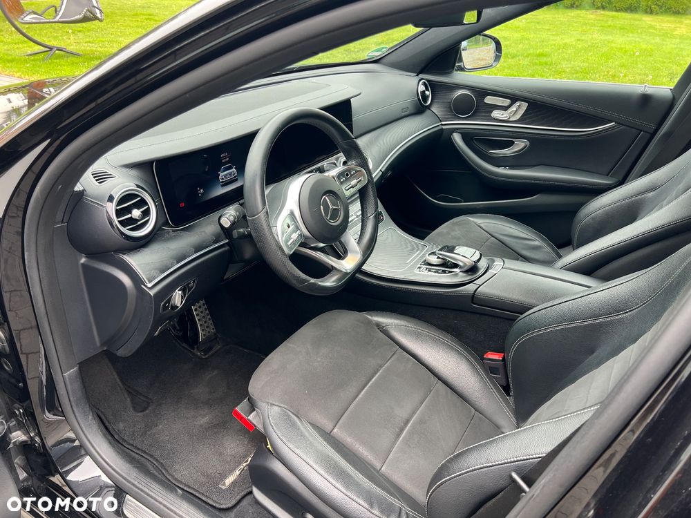Mercedes-Benz Klasa E 200 4-Matic 9G-TRONIC - 12