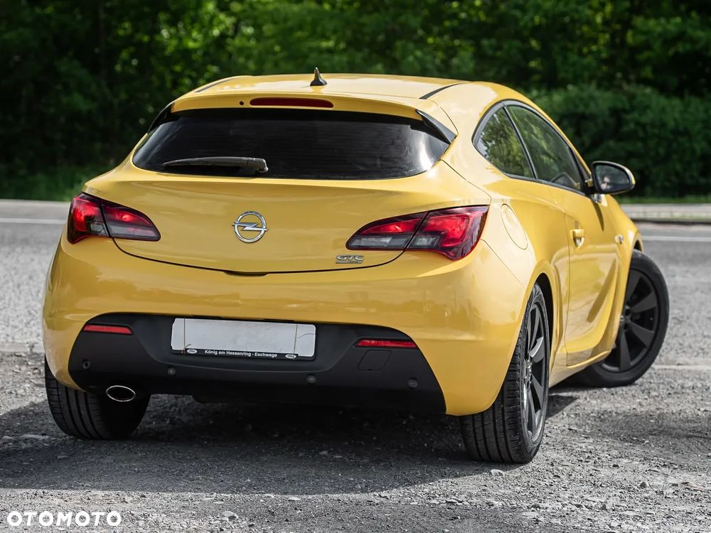Opel Astra 1.6 T Cosmo - 12