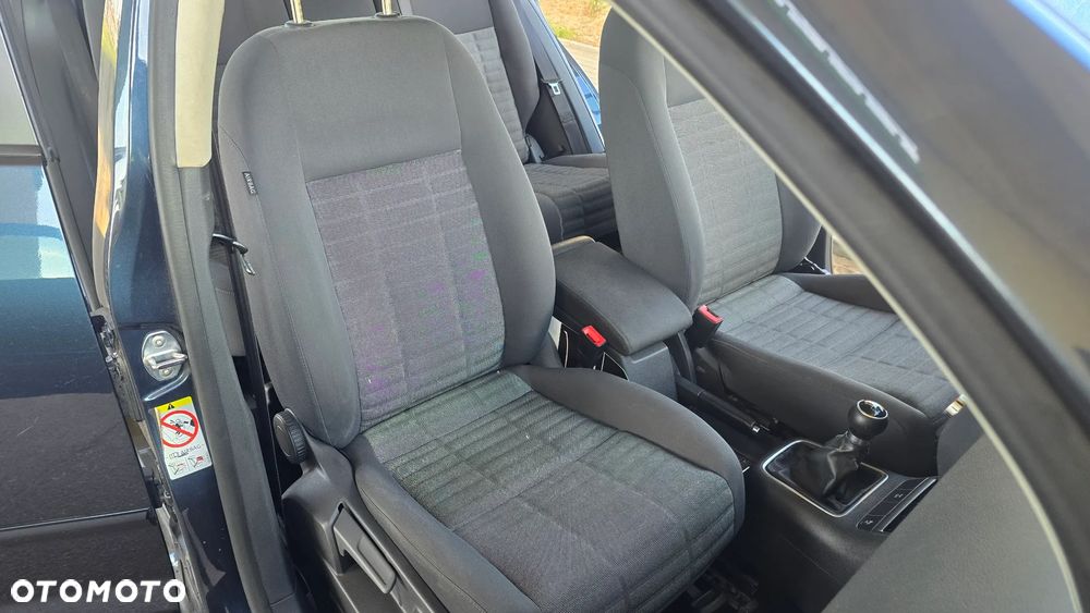 Volkswagen Golf Plus 1.6 Comfortline - 23