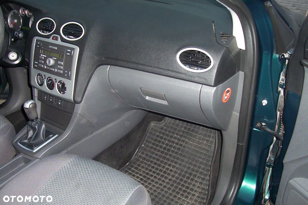 Ford Focus 1.6 TDCi DPF Ambiente - 8