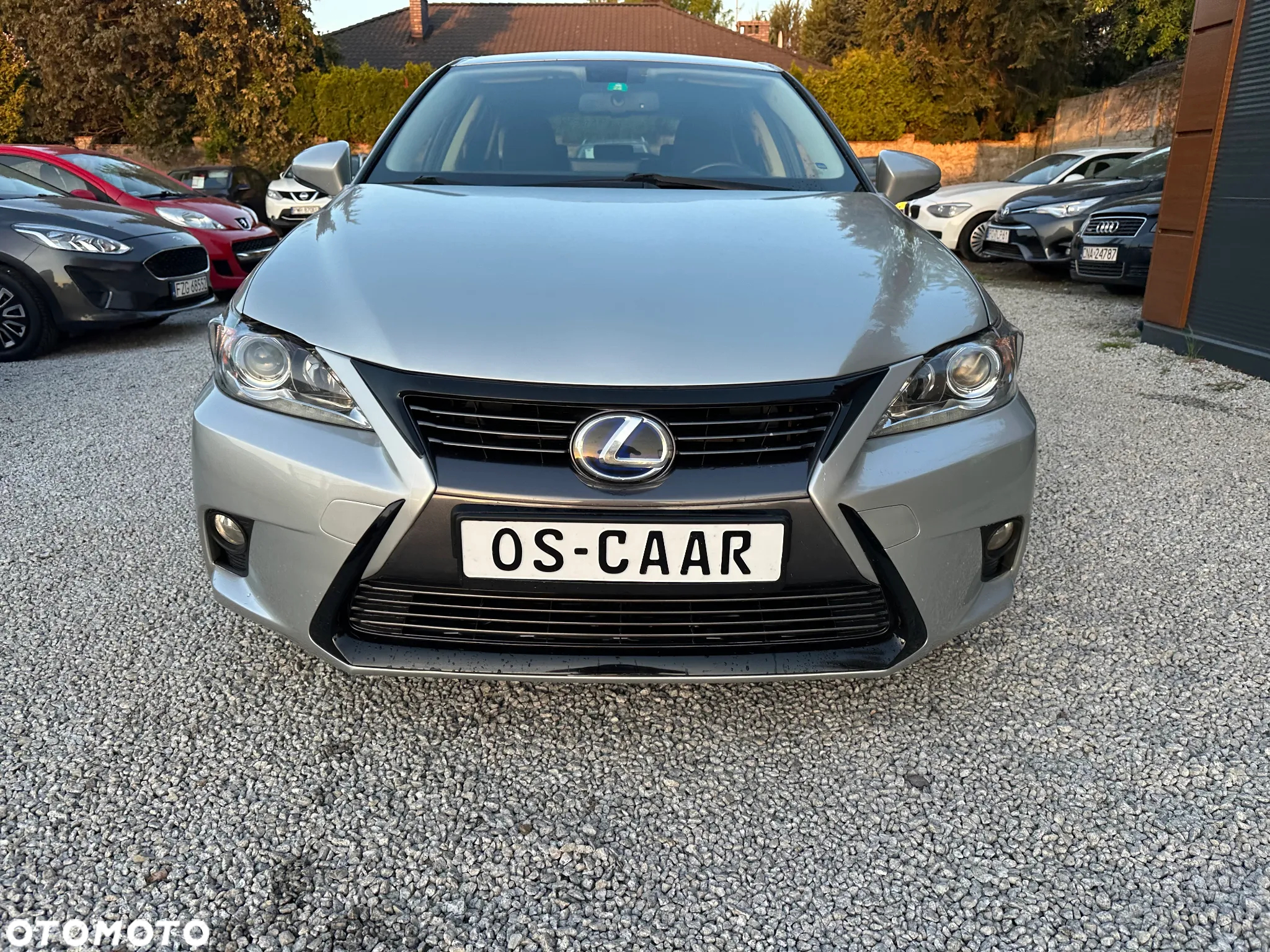 Lexus CT 200h - 10