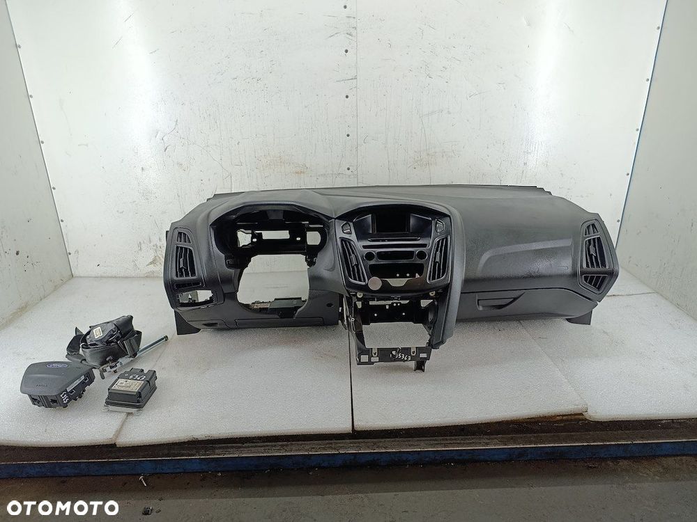 DESKA ROZDZIELCZA,KONSOLA PODUSZKI FORD FOCUS III - 2