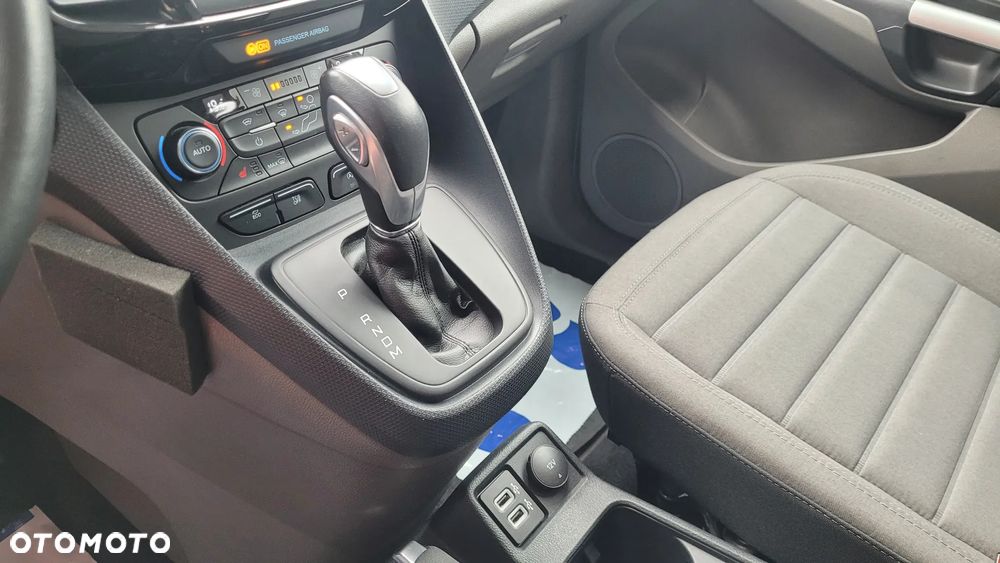 Ford Tourneo Connect Grand - 17