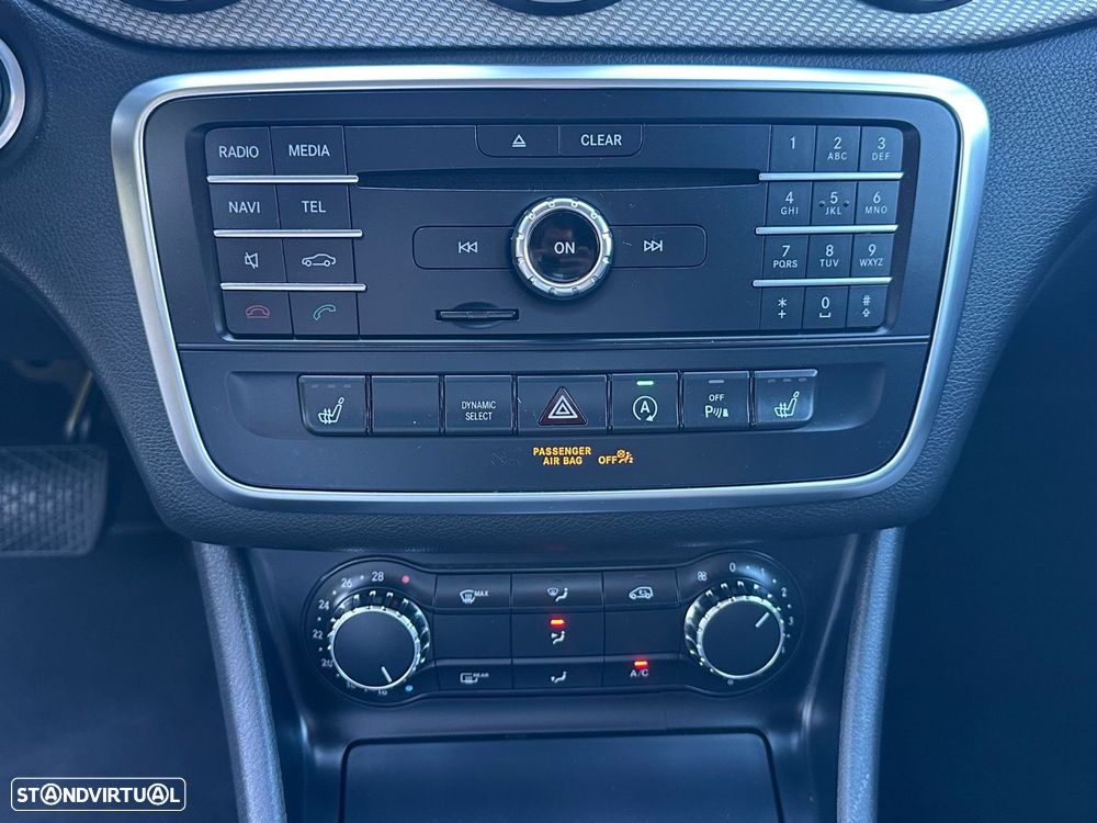 Mercedes-Benz GLA 180 d 7G-DCT Urban - 13