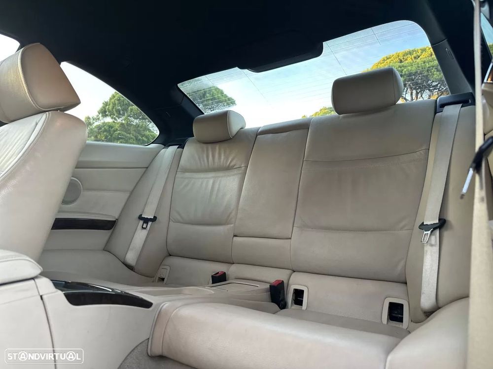 BMW 320 d Coupe - 15