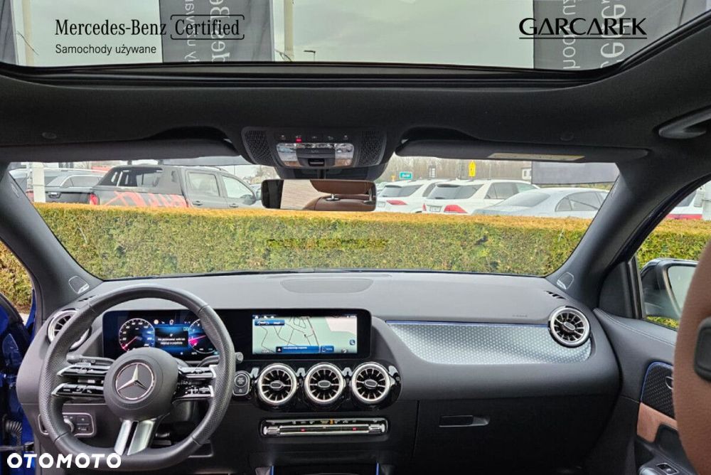 Mercedes-Benz GLA - 11