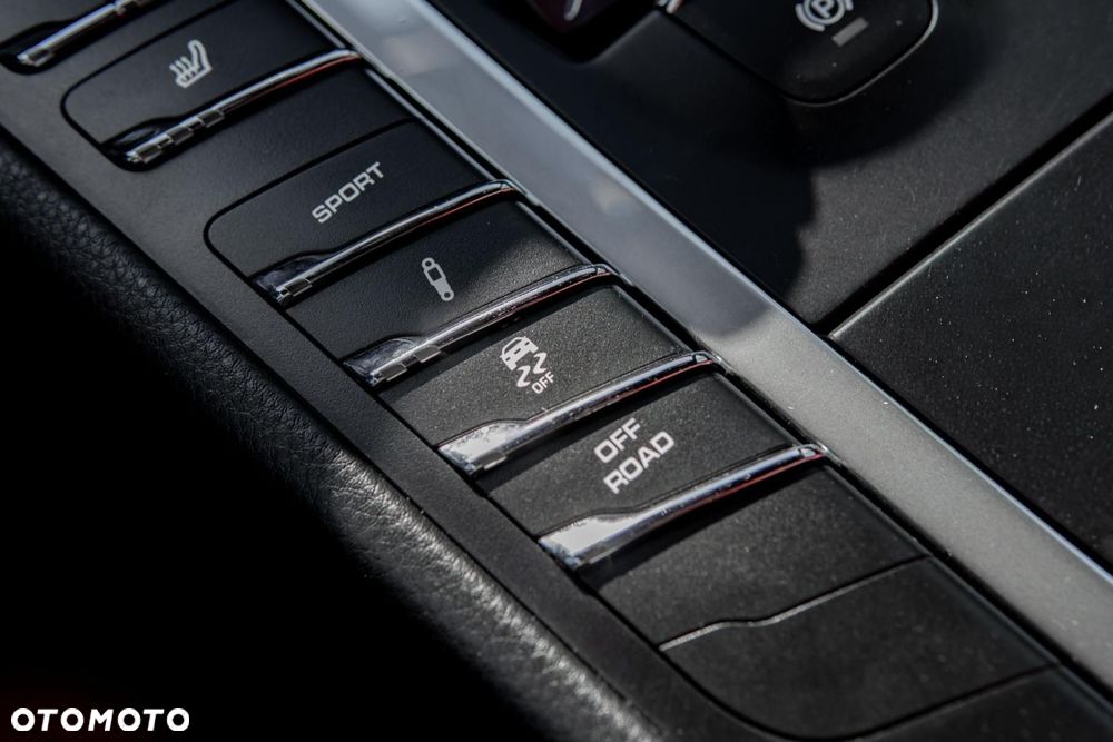 Porsche Macan Standard - 19