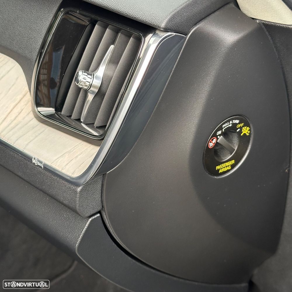 Volvo XC 60 2.0 D4 Inscription AWD Geartronic - 49