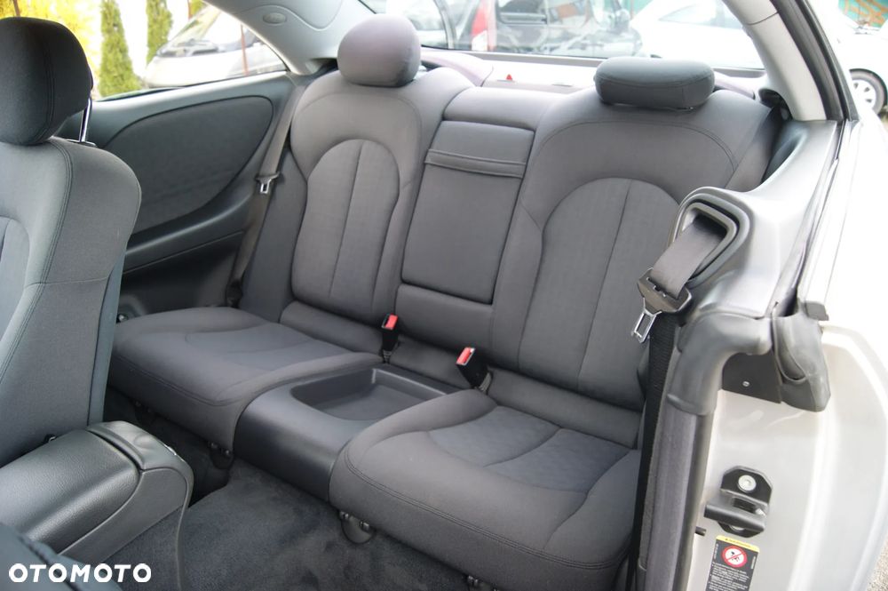 Mercedes-Benz CLK 240 Avantgarde - 28