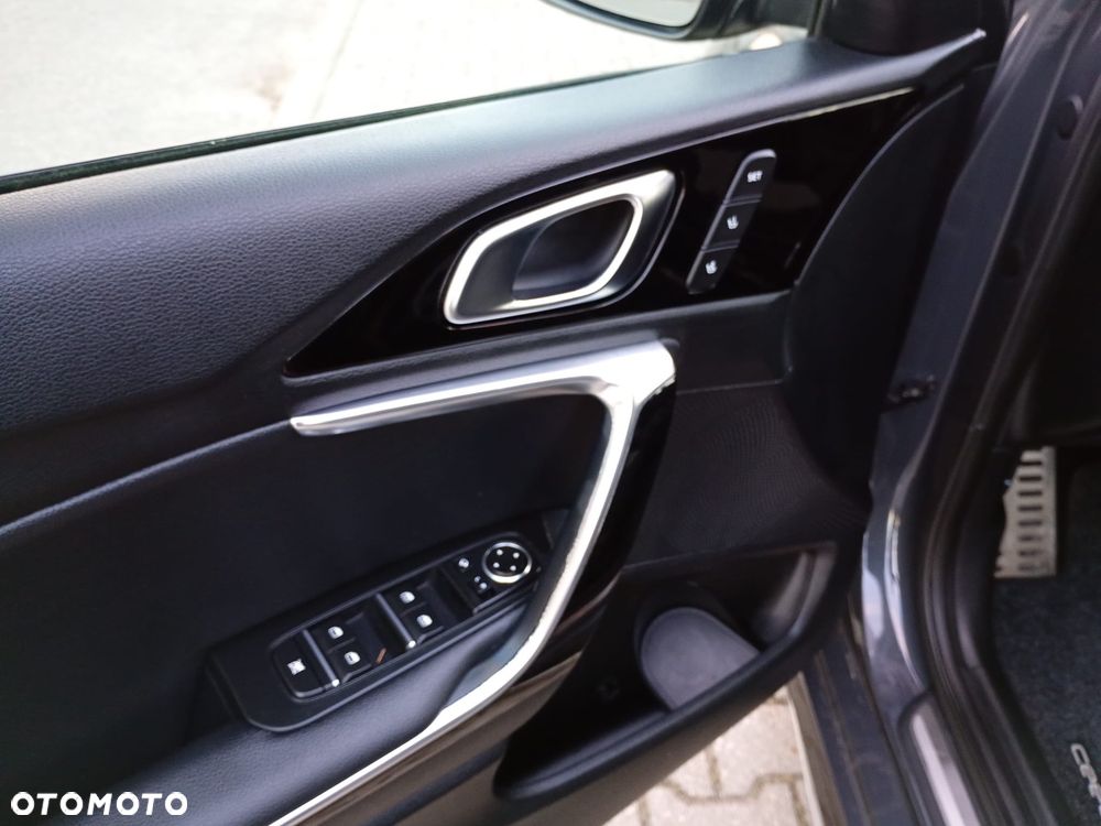 Kia ProCeed - 11