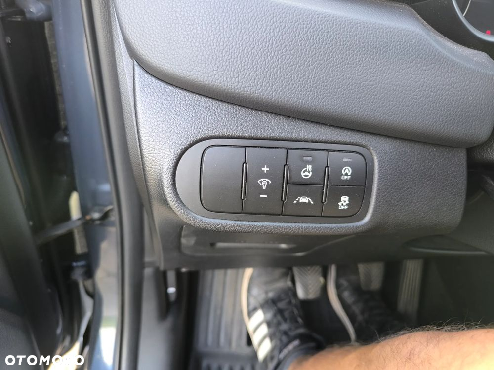 Kia Carens 1.7 CRDi L 7os - 15