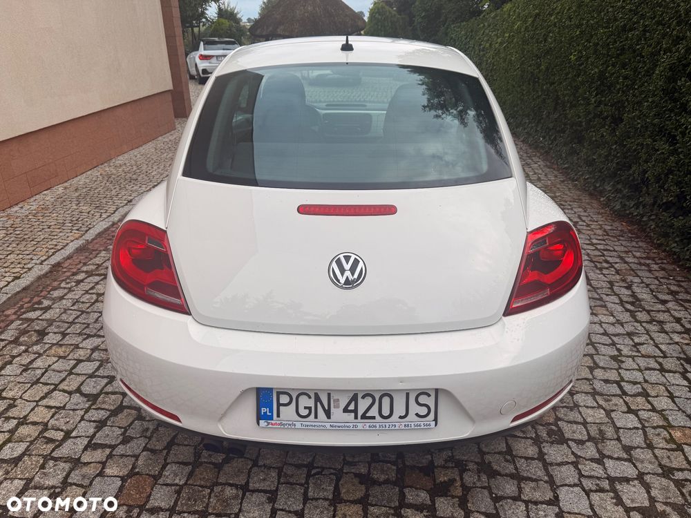 Volkswagen New Beetle - 8
