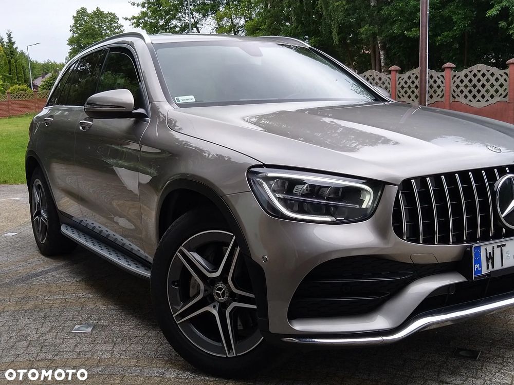 Mercedes-Benz GLC 200 4Matic 9G-TRONIC AMG Line - 18