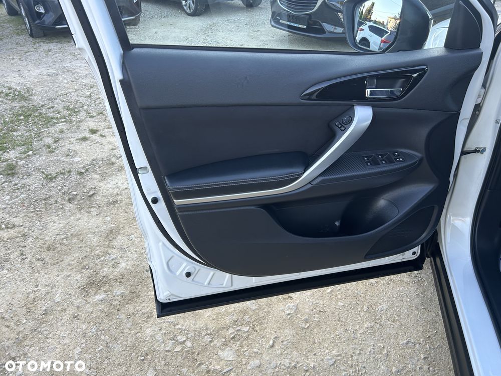 Mitsubishi Eclipse Cross 1.5 T-MIVEC CVT 2WD Connect - 26