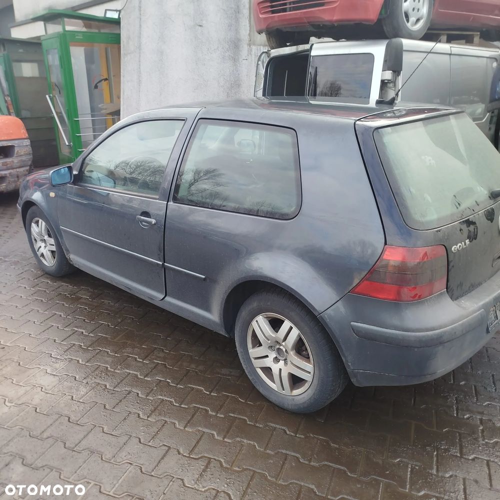 Volkswagen Golf 4 na części . - 8