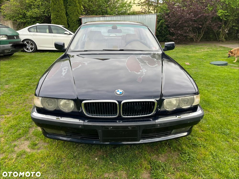BMW Seria 7 740i - 8
