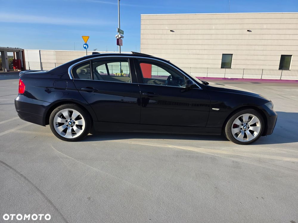 BMW Seria 3 330i - 5