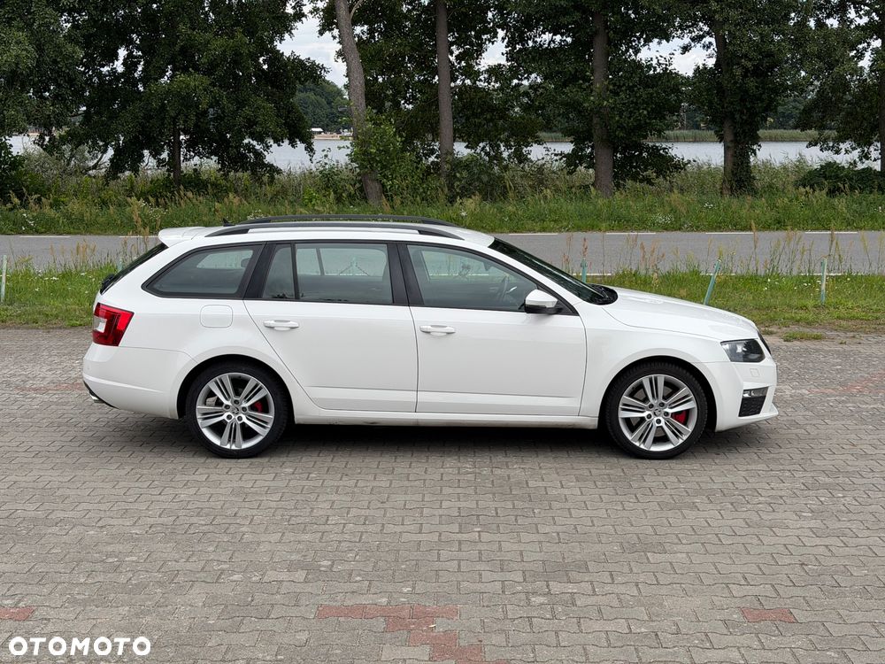Skoda Octavia 2.0 TDI DSG RS - 5