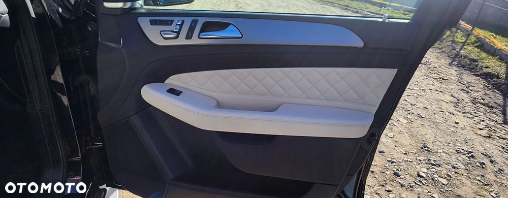 Mercedes-Benz GLE - 23