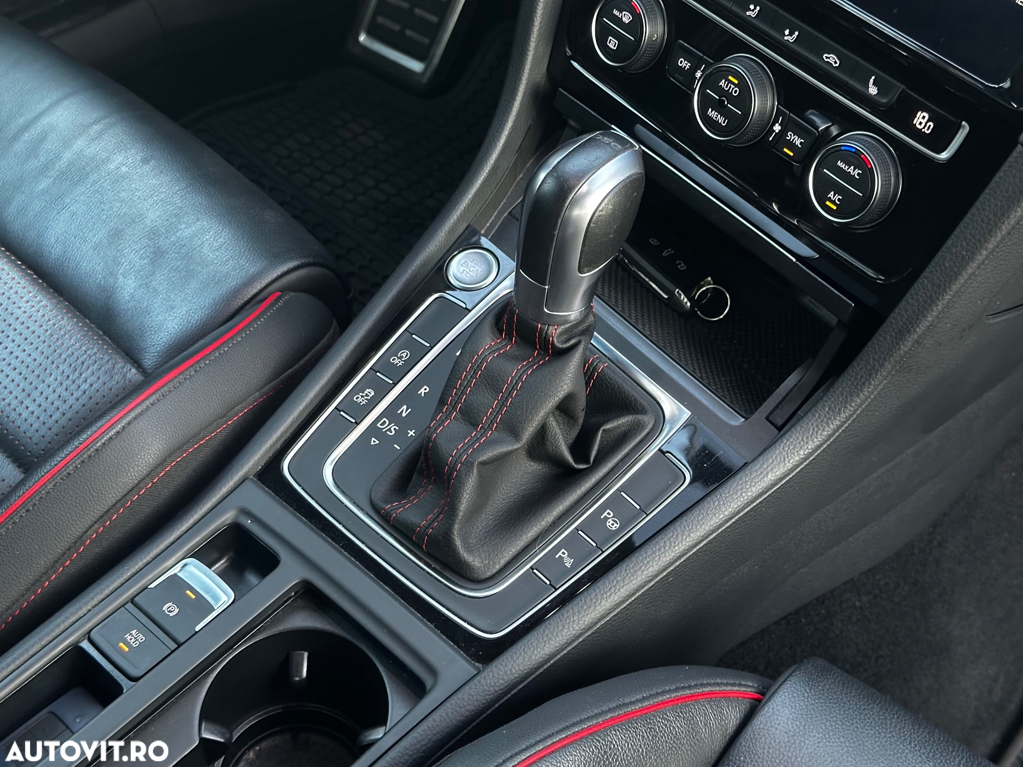 Volkswagen Golf GTI 2.0 TSI OPF DSG Performance - 12