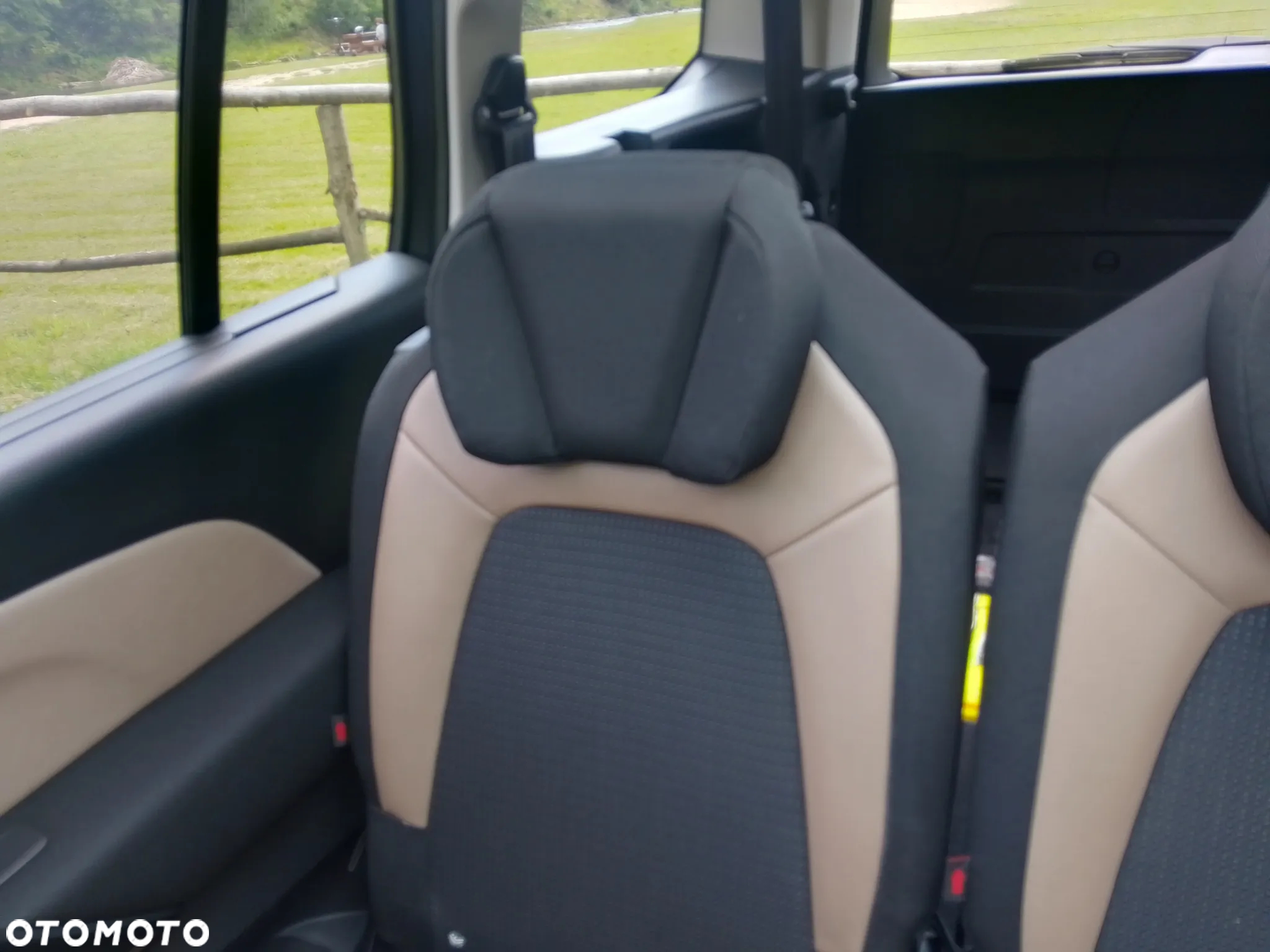 Citroën C4 Picasso e-HDi 115 Exclusive - 38