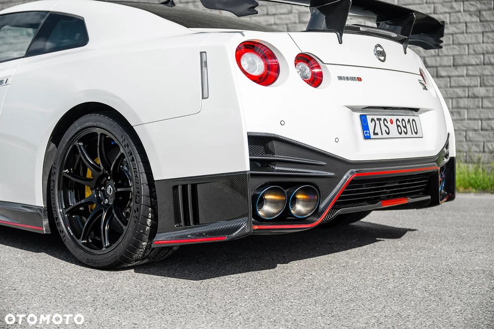 Nissan GT-R Nismo 2020 - 11