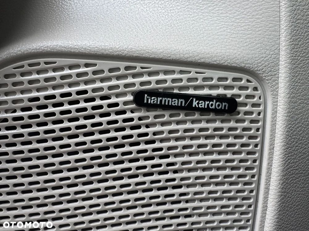 Chrysler Pacifica - 16