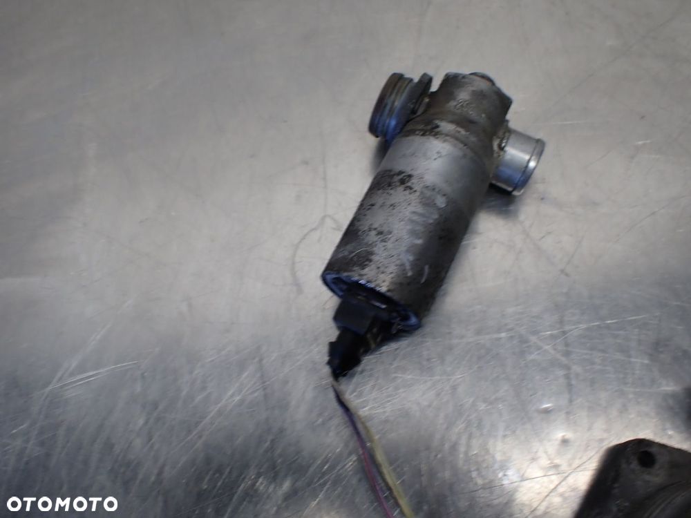 SILNICZEK KROKOWY BMW E39 2.5 523I M52B25 1744713  0180140545 - 1